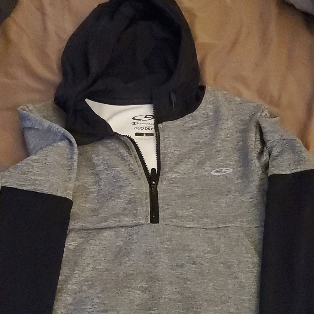 Lightweight workout jacket - Picture 2 of 5